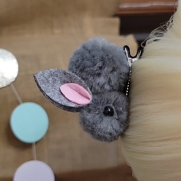 BUNNY HAIR CLIPS, SET OF TWO - Picture 8 of 9